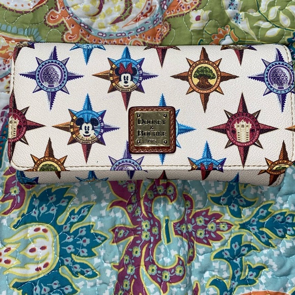 Disney Dooney and Bourke purse and wallet - Picture 2 of 8